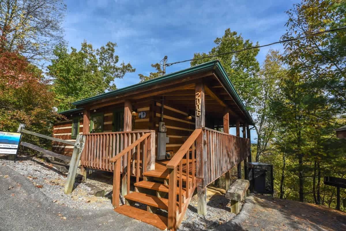View! Cozy, Private, Fireplace, Hot Tub Log Cabin, Honeymoon! Sevierville Extérieur photo