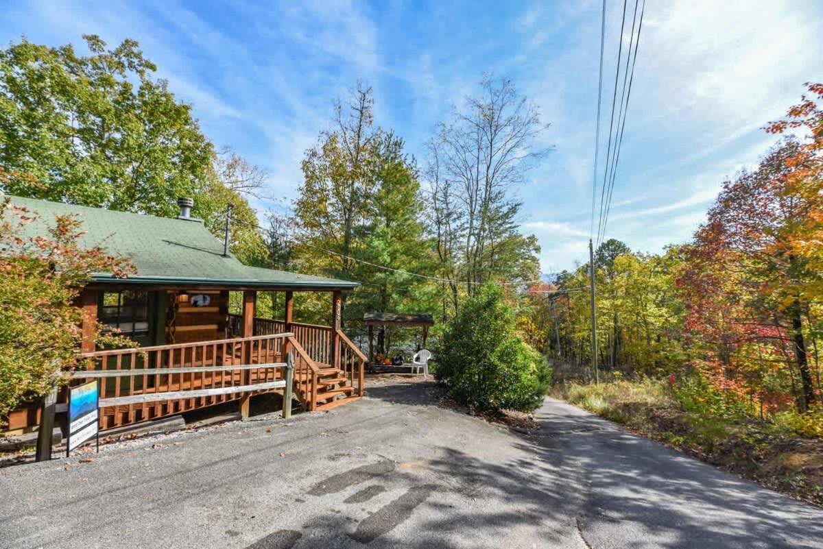 View! Cozy, Private, Fireplace, Hot Tub Log Cabin, Honeymoon! Sevierville Extérieur photo