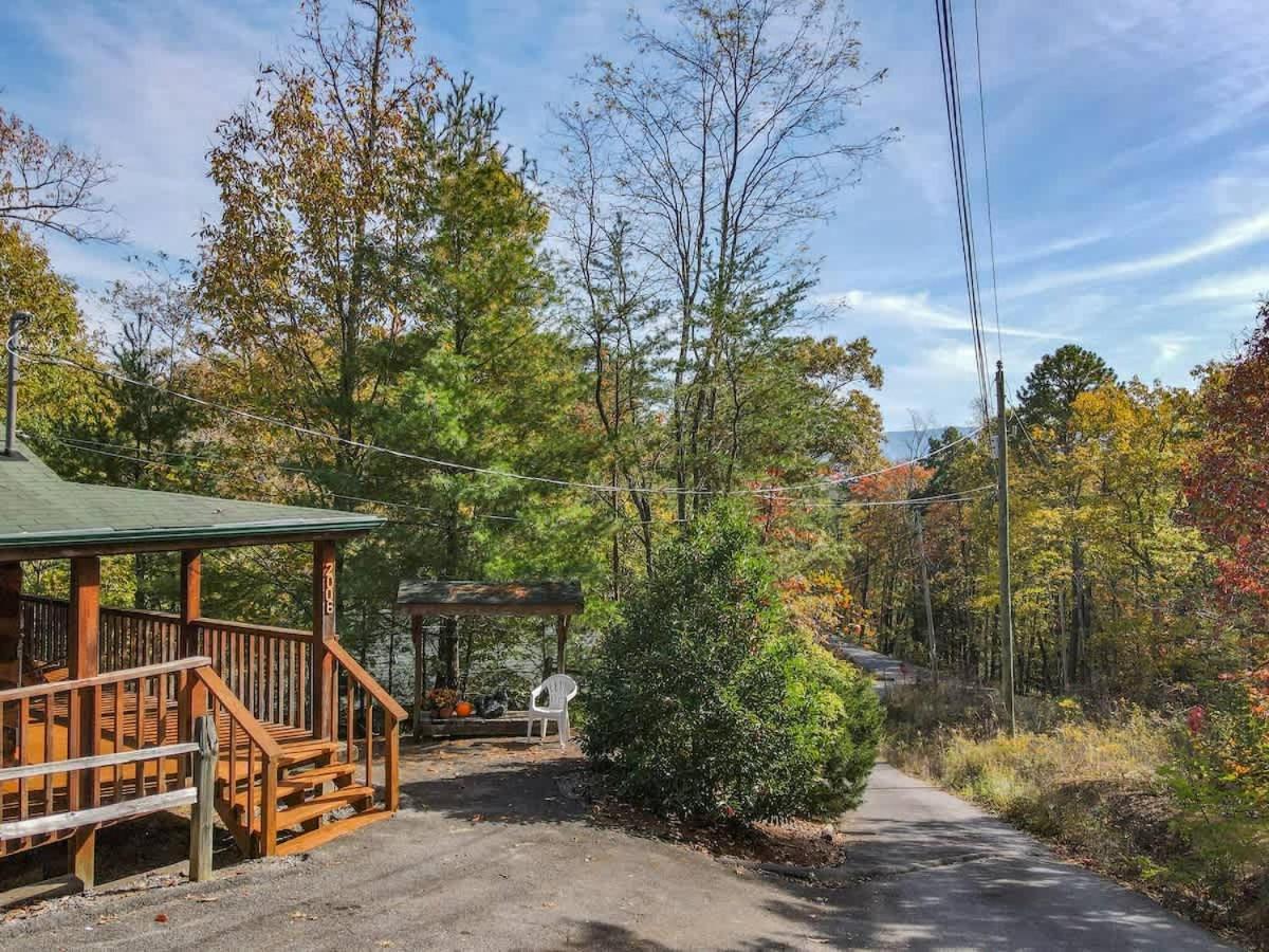 View! Cozy, Private, Fireplace, Hot Tub Log Cabin, Honeymoon! Sevierville Extérieur photo